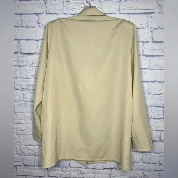 Pretty Little Thing Stone Oversized Drapey Button Detail Blazer - Picture 3 of 5